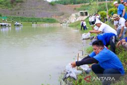 Satu ton benih ikan lele ditebar  di Embung MBH Ibu Kota Nusantara