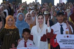 Anggota DPR salurkan 2.000 beasiswa PIP untuk warga Trenggalek