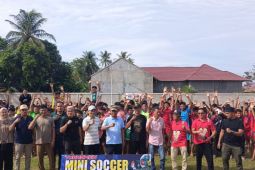 Di lapangan pribadinya, Darma Wijaya gelar turnamen mini soccer