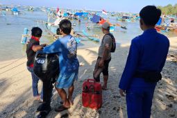 Satpolairud menemukan 12 dari 47 perahu nelayan yang hilang di Garut