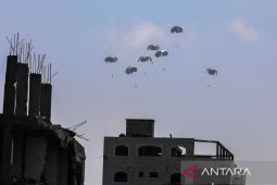Sebanyak 161 paket bantuan diterjunkan dari udara ke Gaza