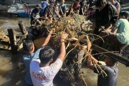 Mahasiswa KKN Unila inisiasi Gerakan Sadar Sampah di Pulau Laiya Sulsel