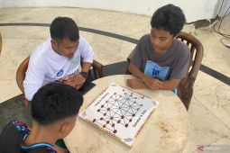 Siswa di Jakarta mengaku lebih asyik main gim tradisional karena bisa bercanda