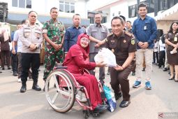 Kejaksaan Kabupaten Bekasi gelar pasar murah