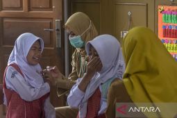 Pelaksanaan Bulan Imunisasi Anak Sekolah di Cimahi