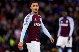 Newcastle United menyelesaikan perekrutan Jacob Ramsey dari Aston Villa