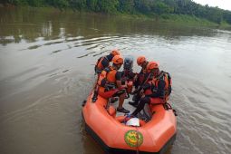 Tim SAR cari balita yang hilang  saat bermain di tepi Sungai Musi