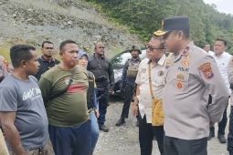 Kapolres Nabire: dua personel Brimob gugur dianiaya dan ditembak KKB