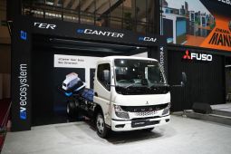 Fuso masih jadi pemimpin di pasar kendaraan niaga Indonesia