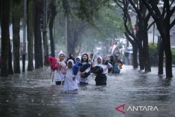 Hujan ringan diprakirakan turun di sejumlah kota, termasuk Serang