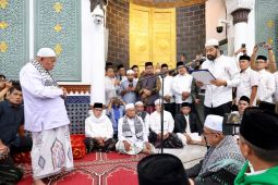 Mualem resmi kukuhkan Abu Paya Pasi sebagai Imam Besar Masjid Raya Baiturrahman
