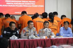 Polres Penajam sita 135,89 gram sabu  dari 18 tersangka