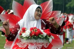 Semarak HUT Kemerdekaan RI dengan senam berkostum