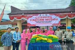 Gerakan pangan murah Polsek Panyabungan, 2 ton beras ludes diserbu warga dalam 2 jam