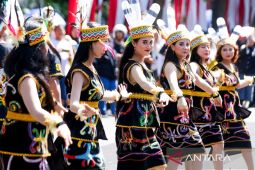 Banyuwangi tumbuhkan rasa cinta tanah air lewat karnaval kebangsaan
