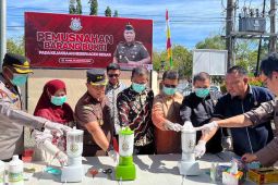 Kejari Aceh Besar musnahkan barang bukti tindak pidana