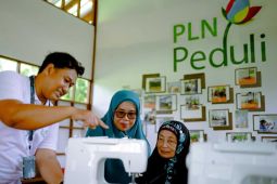 PLN dan Eco School Lentera wujudkan kemandirian lansia di Lombok Timur