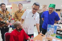 Karding tinjau Cek Kesehatan Gratis pekerja migran