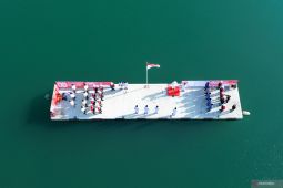 Upacara Kemerdekaan di Pantai Boom