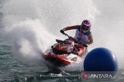 Pebalap Prancis juara Aquabike 2025 Toba