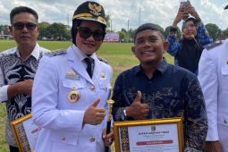 HUT ke-80 RI, Bupati Lampung Timur beri penghargaan pegiat literasi