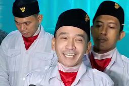 Ruben Onsu kibarkan bendera di bawah air akuarium Sea World