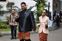 Menpora promosikan pakaian adat perpaduan dari Palembang dan Jawa di HUT Kemerdekaan