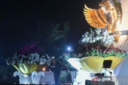 Tradisi Renungan Suci Prabowo dan Jokowi, sama makna tapi beda gaya