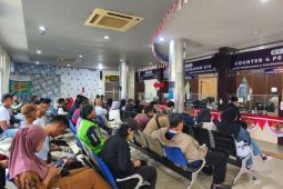 Samsat Palembang buka semua konter selama  program pemutihan pajak