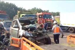 Polisi tangani kecelakaan sebabkan tiga tewas di Tol Jombang-Mojokerto