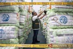 Ekspose pakaian bekas impor ilegal di Kabupaten Bandung