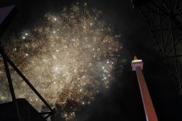 Nyala api kemerdekaan, desa hingga dunia