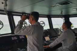 Bakamla kerahkan dua kapal bantu pencarian delapan ABK KM Osela tenggelam di perairan Gelasa