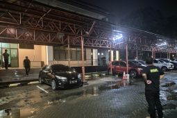Warga Bekasi berhamburan keluar rumah akibat gempa magnitudo 4,9
