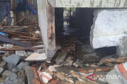 Banjir rob melanda sejumlah wilayah di pesisir utara Karawang