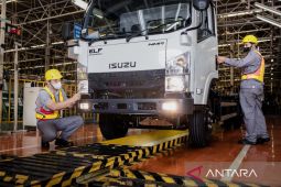 Isuzu ELF NMR tawarkan Gratis Filter Solar dan Garansi Mesin Panjang