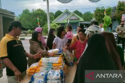 Bangka ratakan penyebaran kebutuhan bahan pokok