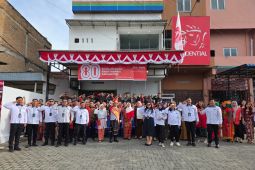 Peringati HUT RI ke-80, PT PNM Kabanjahe hadirkan Nuansa Wastra Nusantara