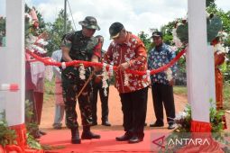 TNI bangun jalan buka akses dua dusun di Belitung Timur