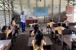 SLK Mengajar 'Fun English for Bright Future' jangkau Kecamatan Rungan