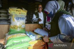 SIdak beras di Pasar Tangerang