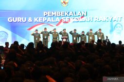 Mensos membuka kegiatam pembekalan akbar guru dan kepala Sekolah Rakyat di Jakarta