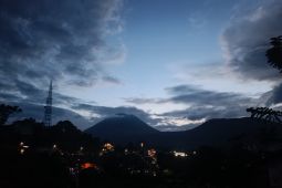 Badan Geologi: Waspadai potensi ancaman bahaya Gunung Lokon