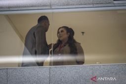 Lisa Mariana minta penundaan pemeriksaan sebagai tersangka