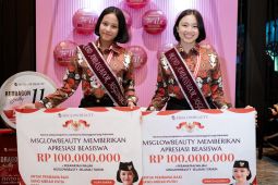 Dua paskibraka istana Merdeka terima beasiswa Rp100 Juta