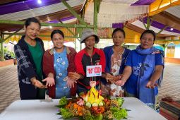 Nasabah Mekaar PT PNM Kabanjahe gelar lomba hias tumpeng HUT ke-80 RI