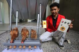 Mahasiswa Untag Surabaya rancang sistem IoT untuk produktivitas ayam petelur