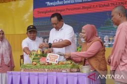 Jubir Alvian Mato: Pesan Gubernur Gorontalo dan salurkan bantuan di milad ke-60 SMAN 1 Kabila