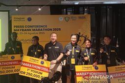 Pelari nasional pecahkan dan perbarui rekor di Maybank Marathon 2025