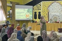 Dosen USK latih guru SMPN 6 Banda Aceh kembangkan sabun cair dari residu MBG